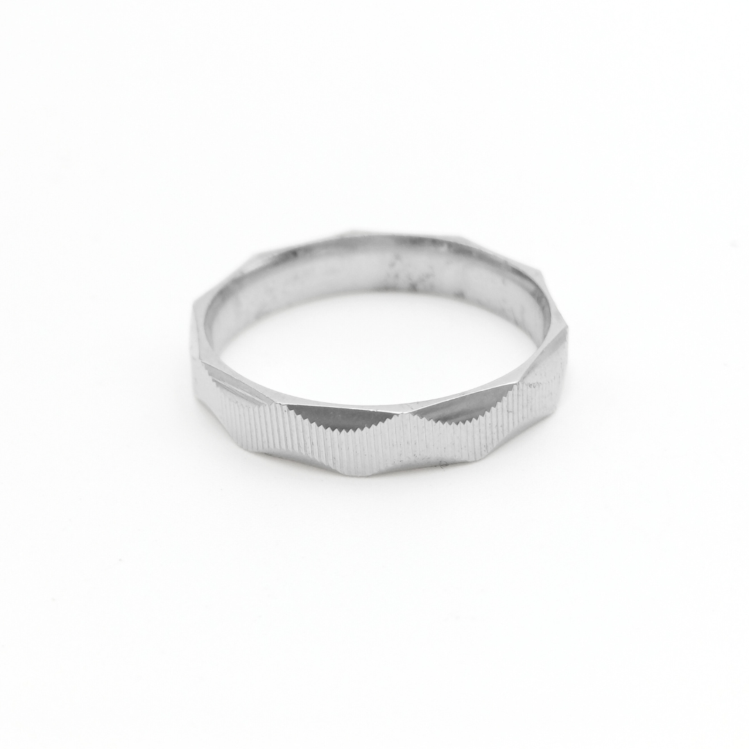 Silent Waves Ring