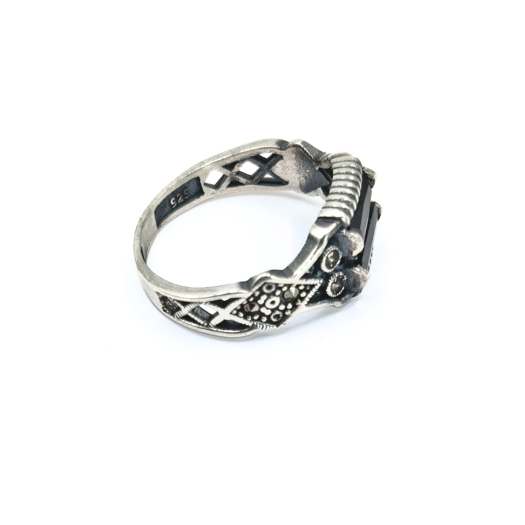 Alistair Ring 17 mm / 3.56 g