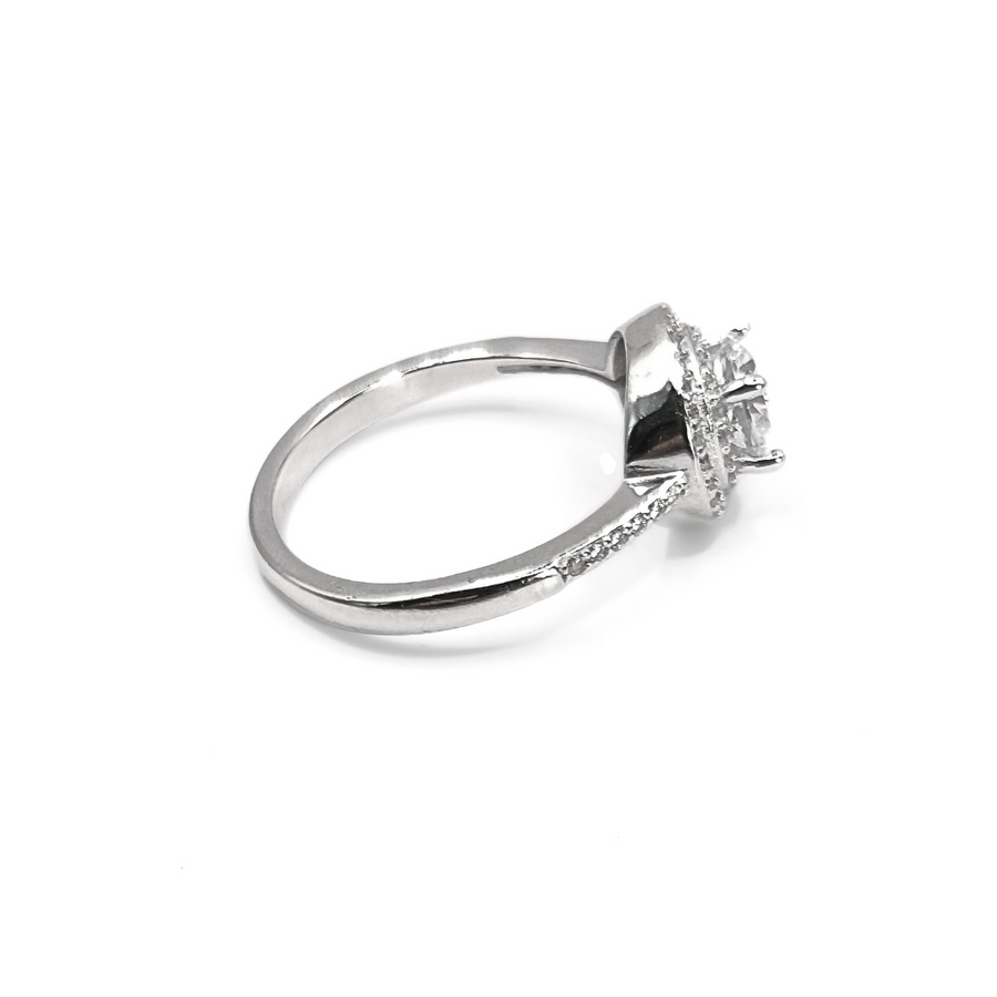 Astoria Halo Ring 18 mm / 3.83 g
