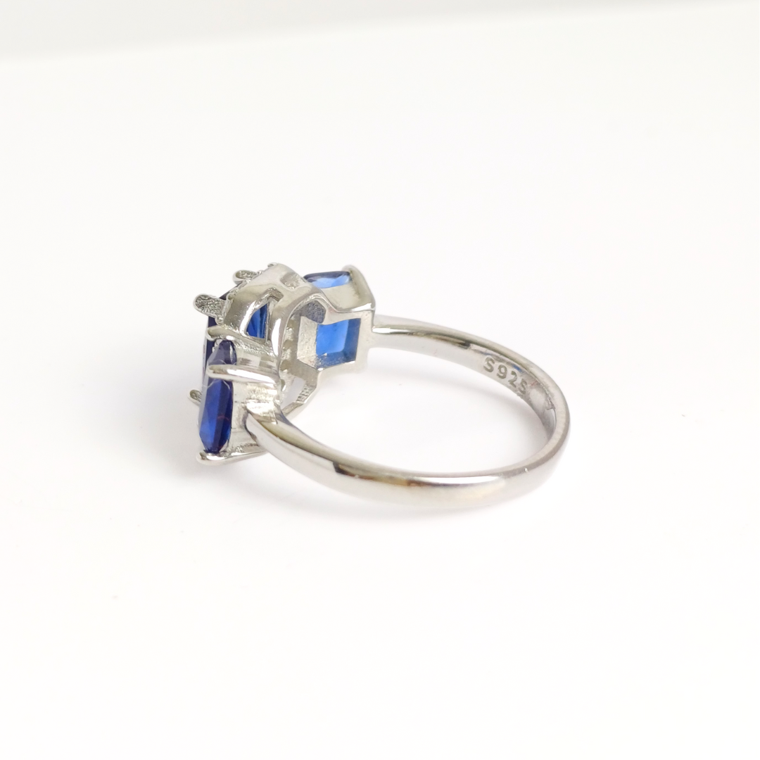 Azure Beauty Ring 9 mm / 2.72 g