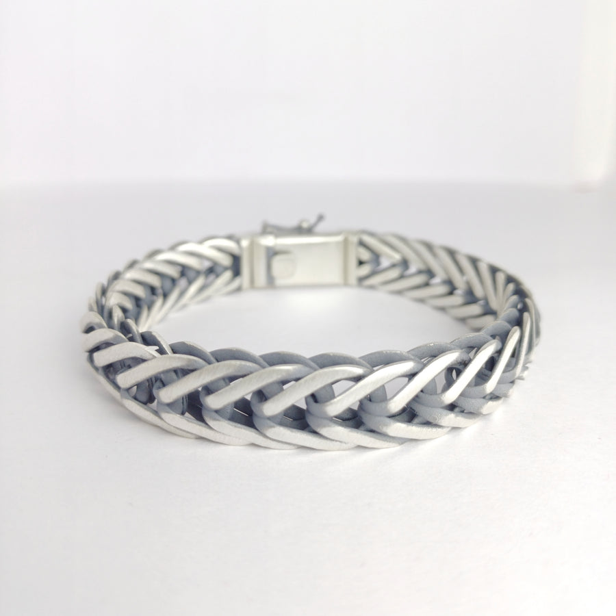 Bold Valour Bracelet Free / 58.87 g