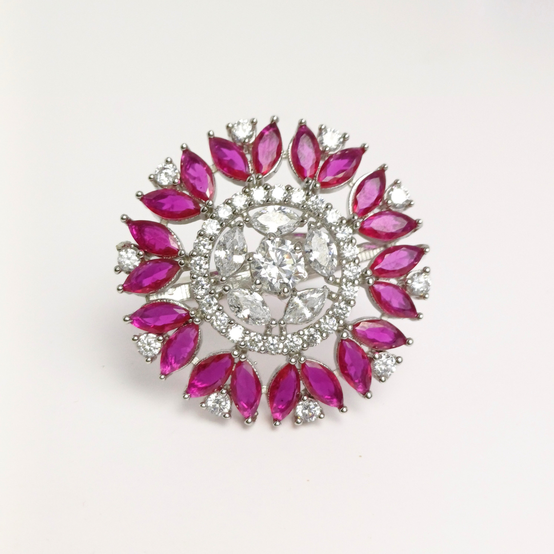 Cosmic Petal Ring Free Size / 9.79 g