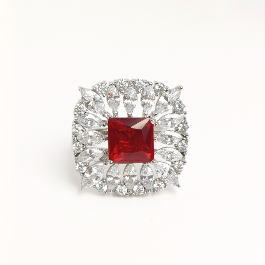 Crimson Bloom Ring Free Size / 7.11 g