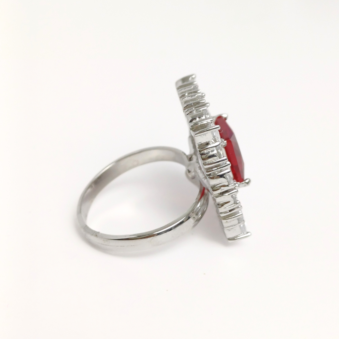 Crimson Bloom Ring Free Size / 7.11 g