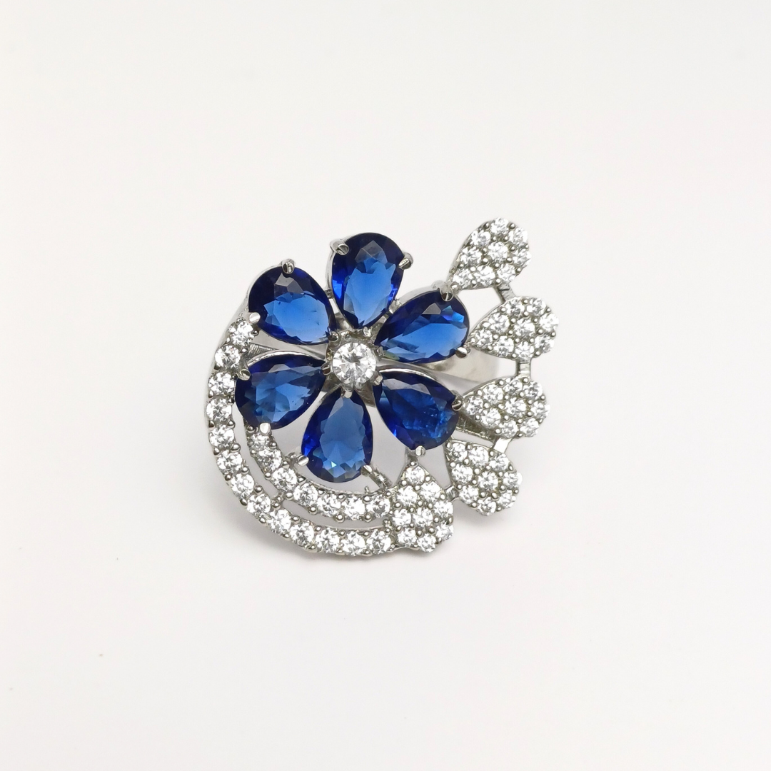 Crystal Blossom Ring Free Size / 6.81 g