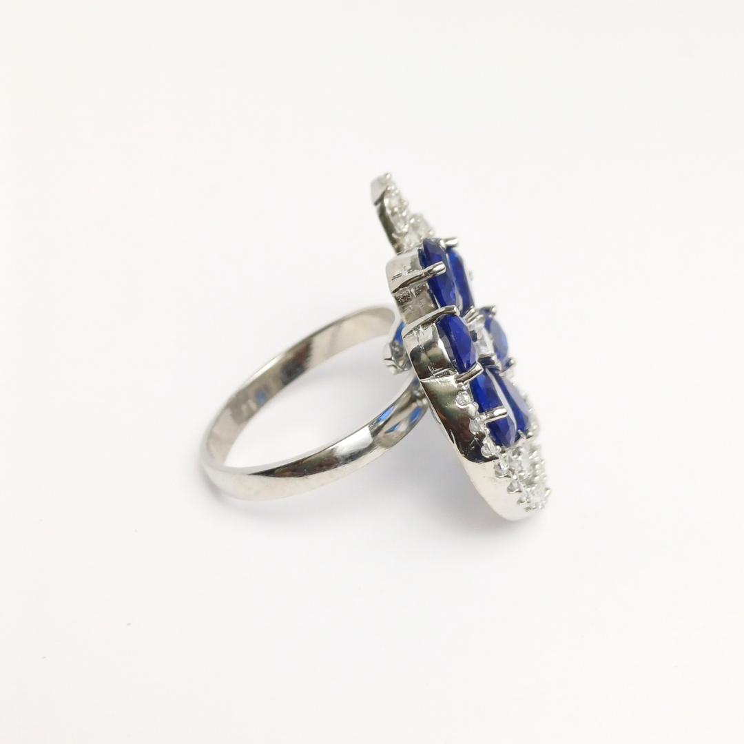 Crystal Blossom Ring Free Size / 6.81 g