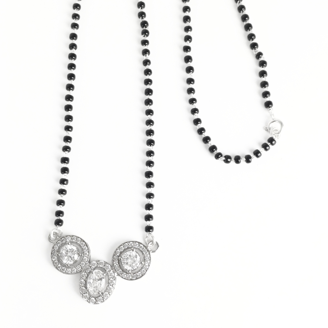 Crystal Clarity Mangalsutra 18 inches / 7.97 g