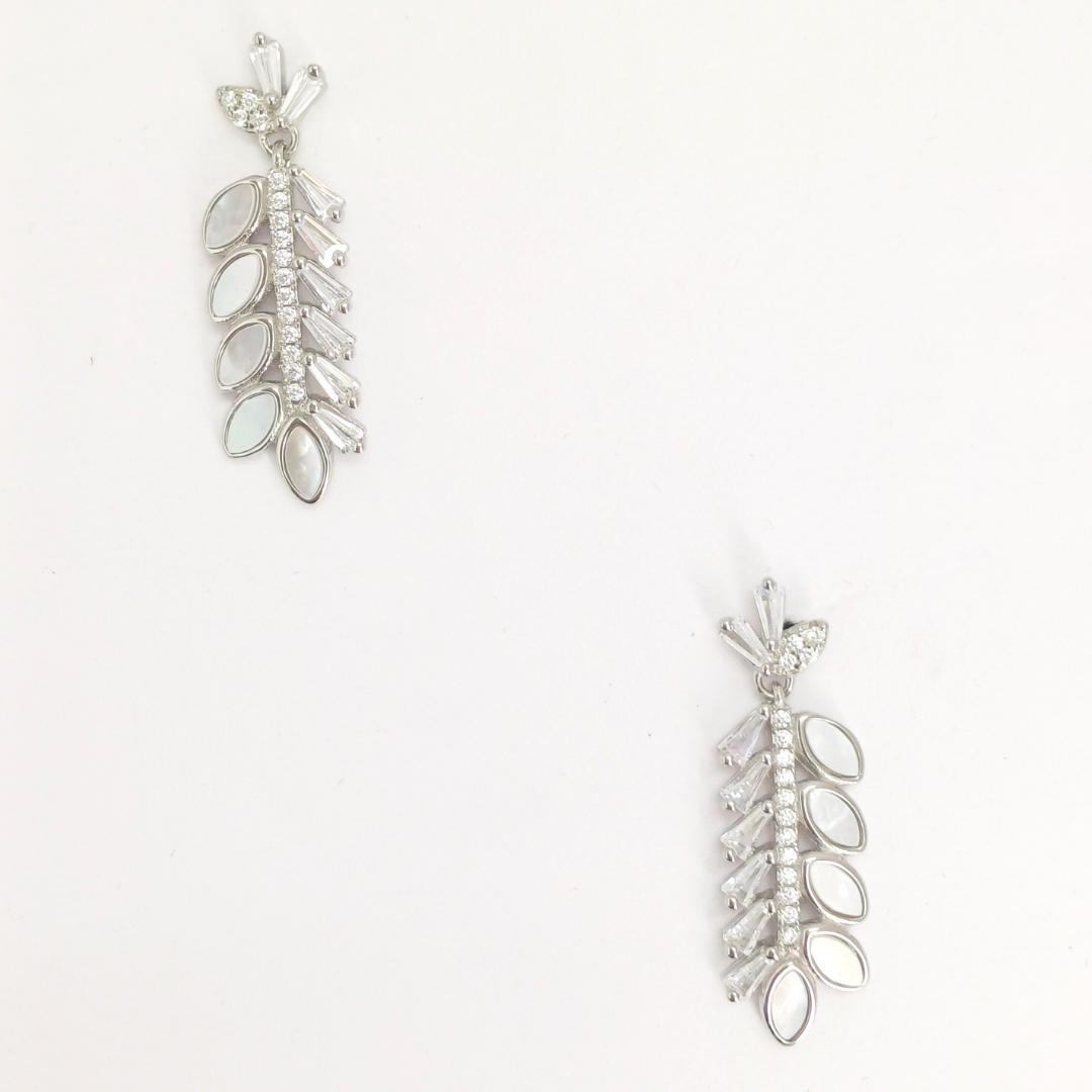 Crystal Meadow Necklace Set 14.74 g