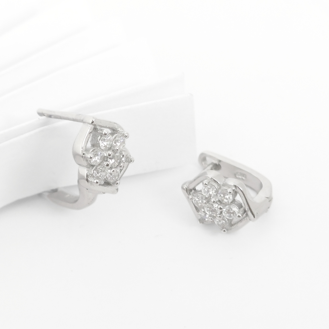 Daisy Delight Earrings 2.95 g