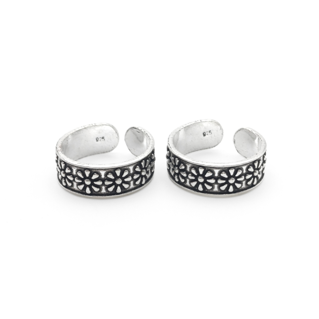Daisy Dreams Toe Rings FREE SIZE