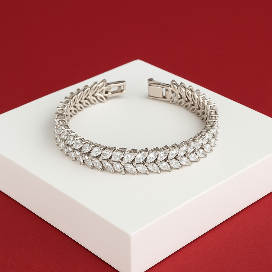 Delicate Bloom Bracelet 178 mm / 22.39 g