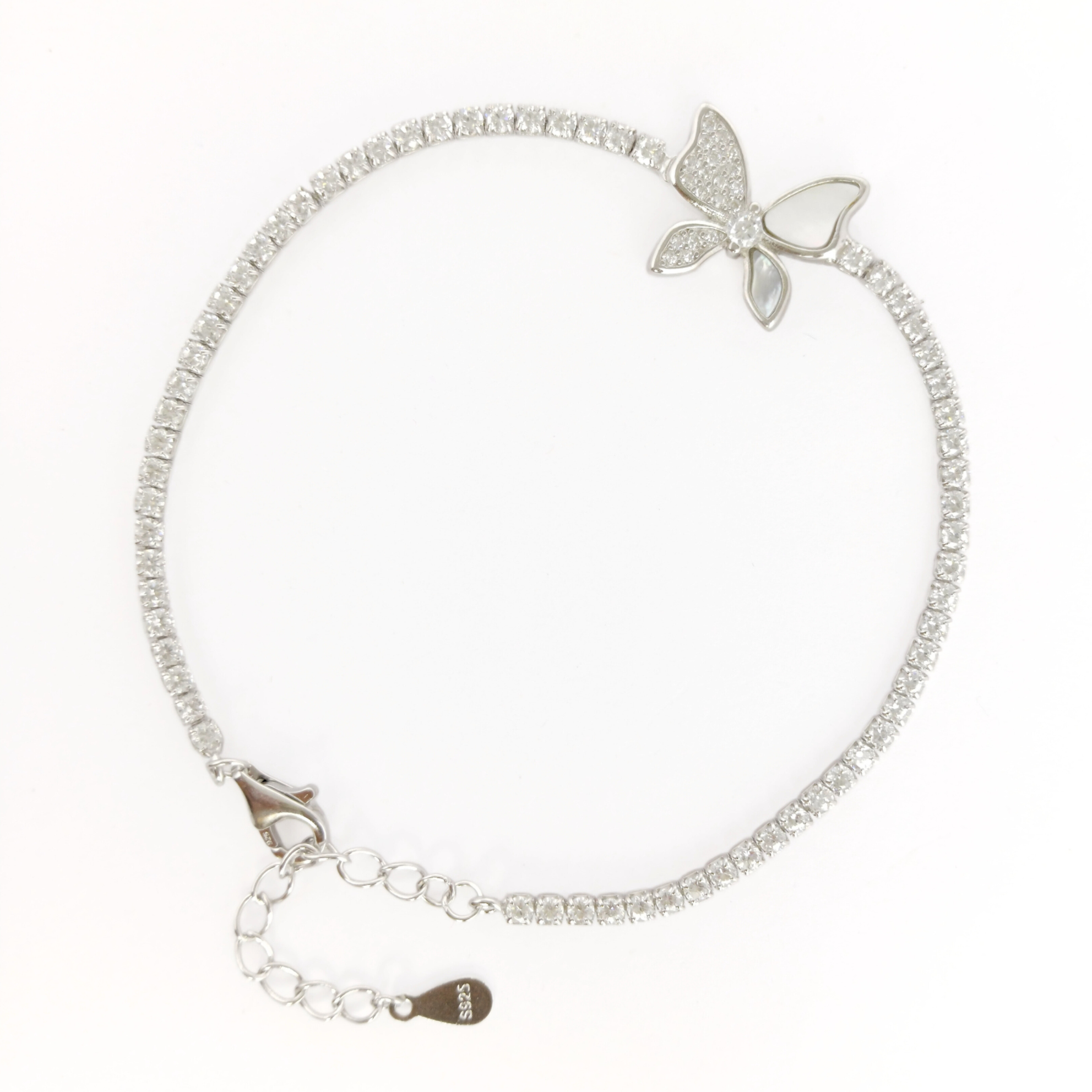 Delicate Butterfly Bracelet Adjustable / 5.08 g