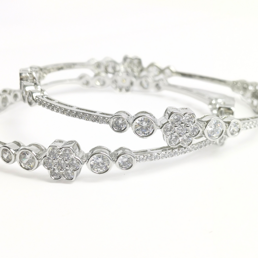 Dewdrop Daisy Bangles 63 mm / 30.32 g
