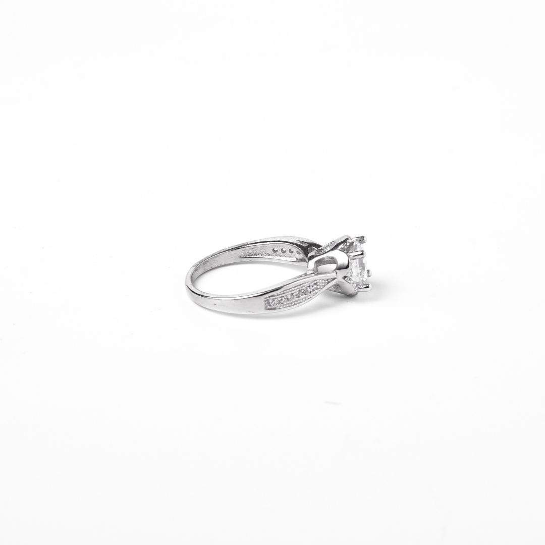 Diamond Dewdrop Ring 14 mm / 5.7 g