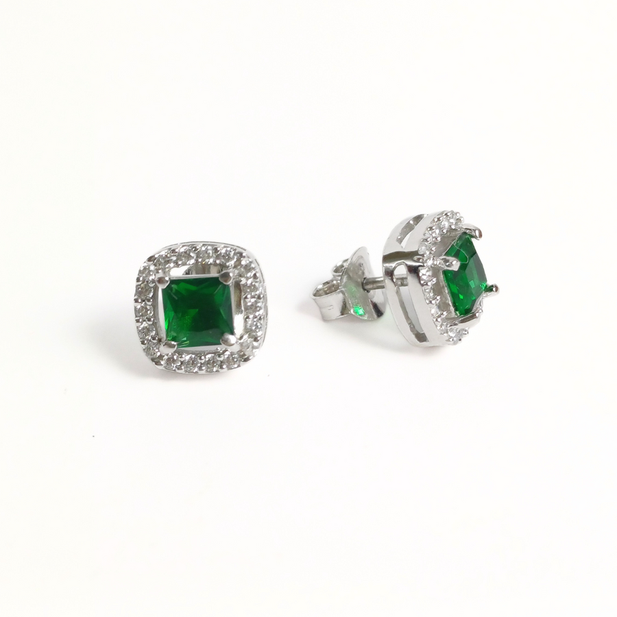 Emerald Aura Studs Free Size