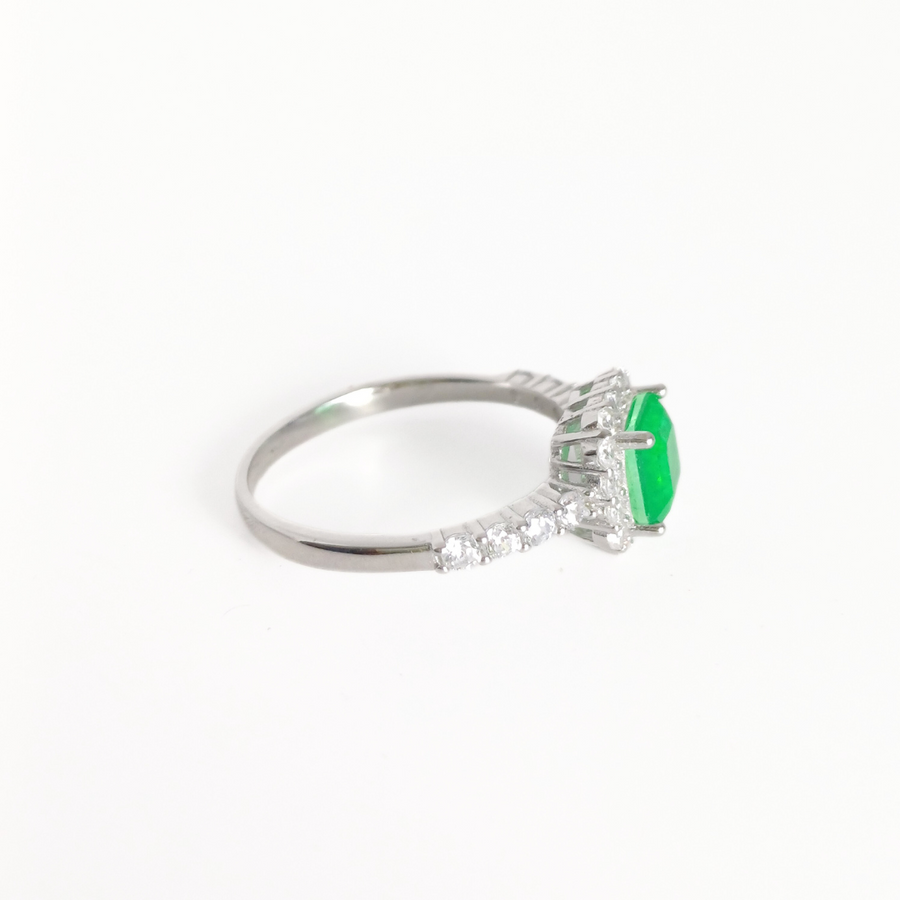 Emerald Echoes Ring 17 mm / 2.19 g