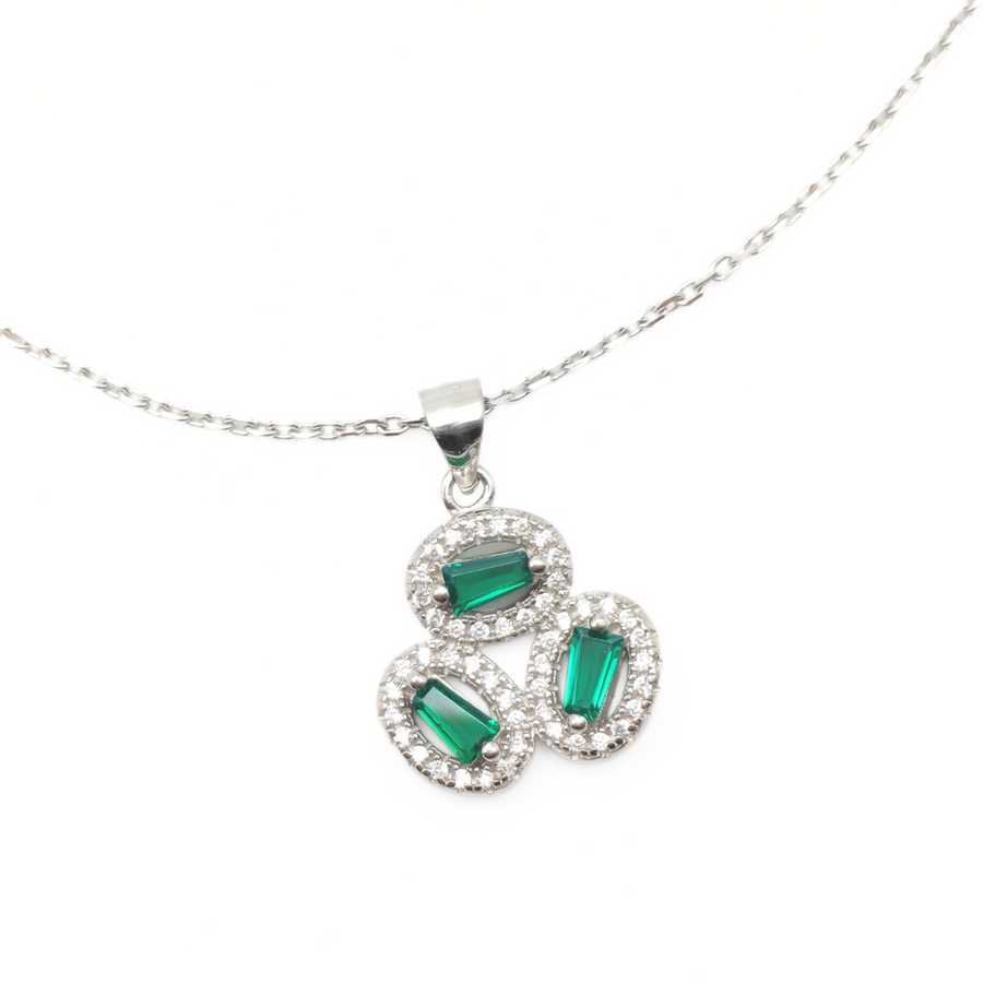 Emerald Trinity Chain Set 5.53 g