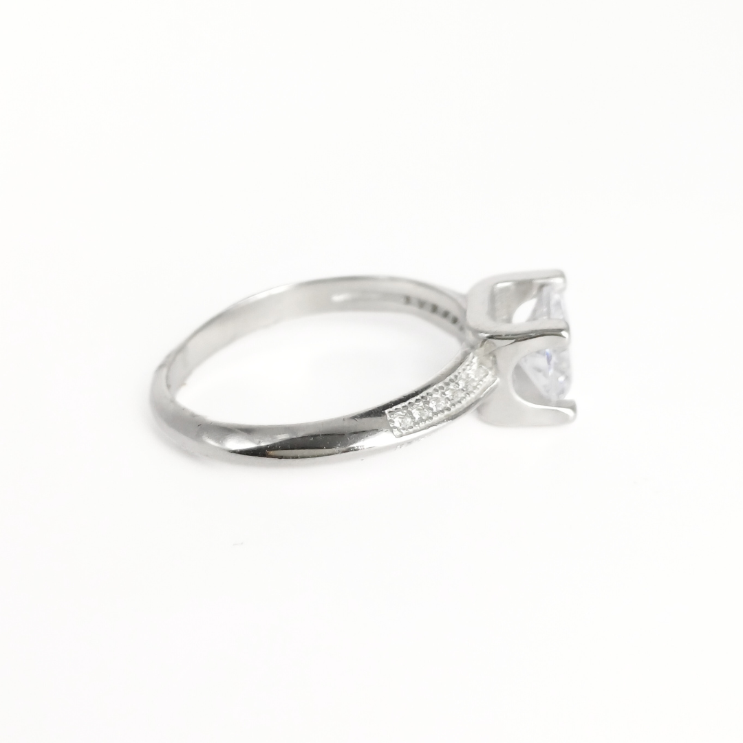 Graceful Ascent Ring 14 mm / 3.14 g