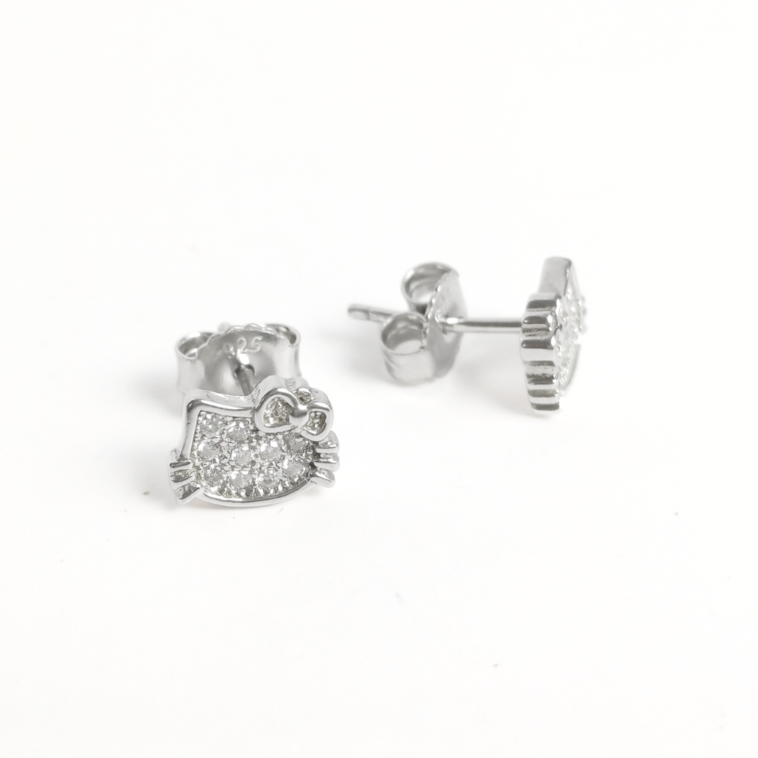 Hello Kitty Twinkle Studs Free Size