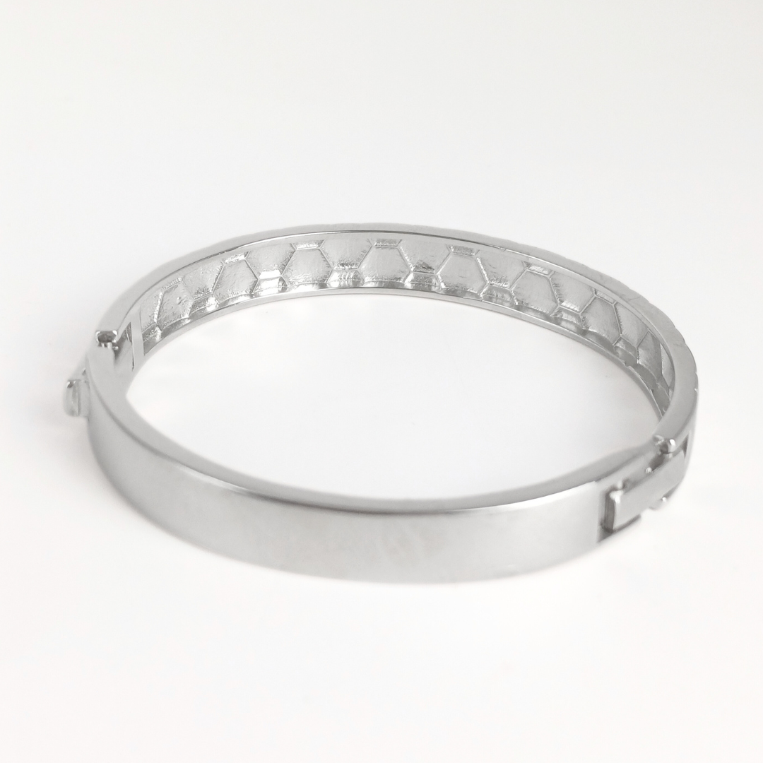 Honey Bug Bangle 28 mm / 12.23 g