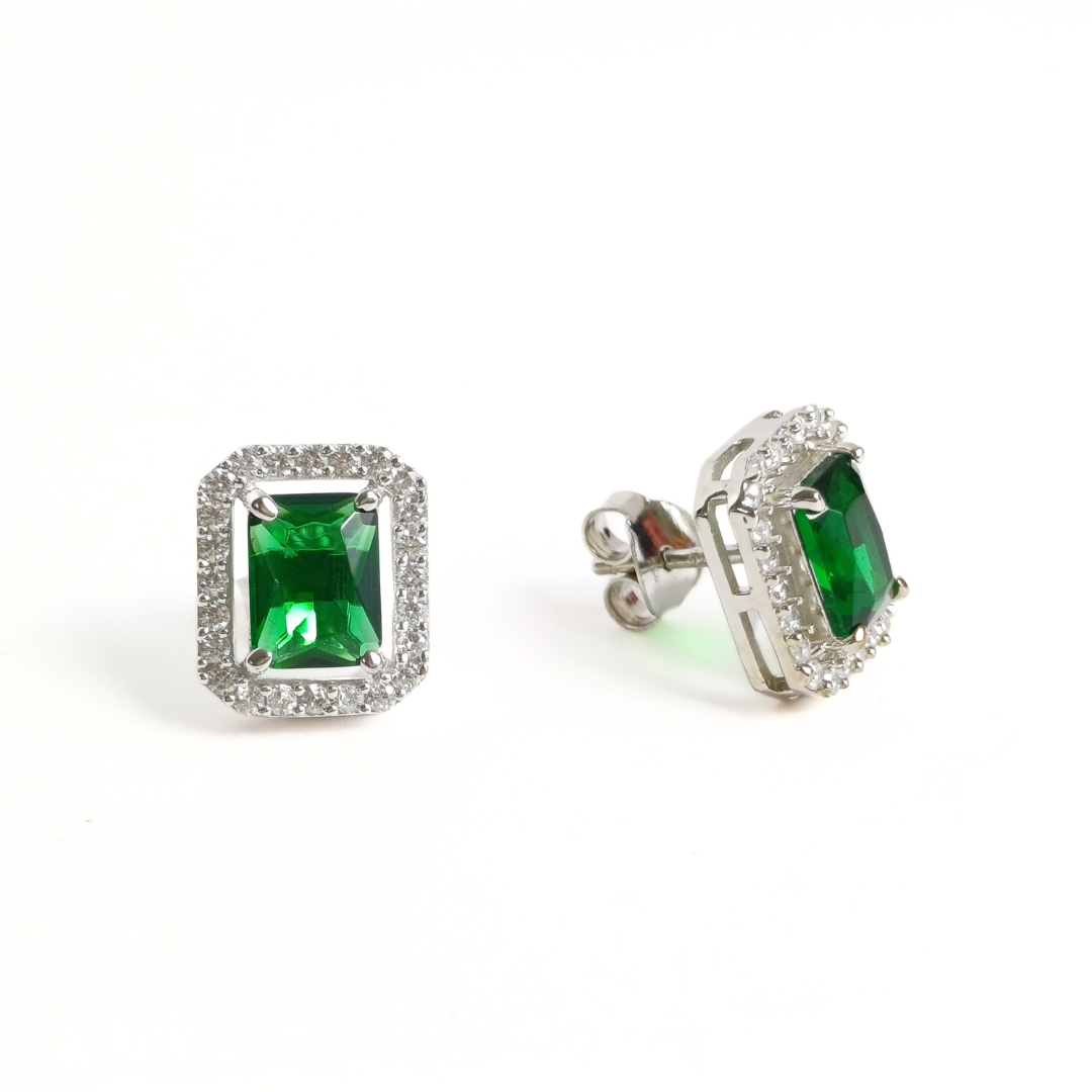Jade Sparkle Studs Free Size