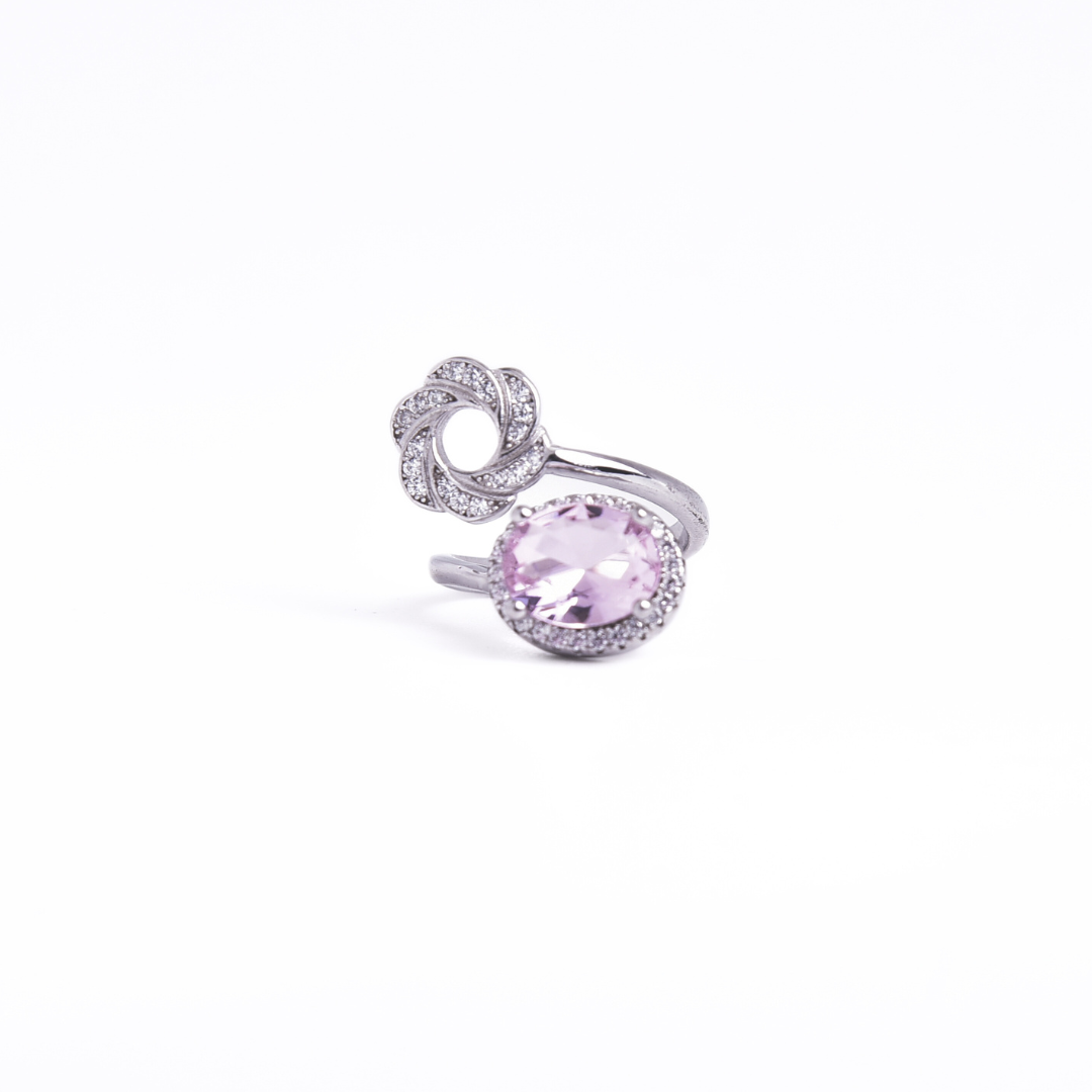 Lavender Embrace Ring Free Size / 4.72 g