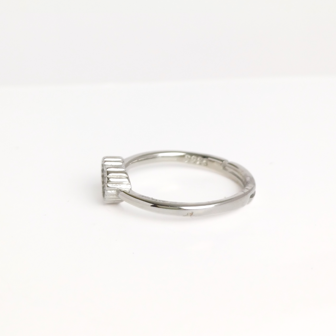Lovestruck Ring Free Size / 1.55 g