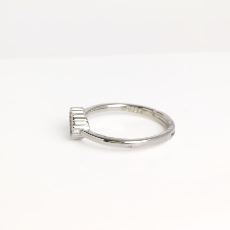 Lovestruck Ring Free Size / 1.55 g