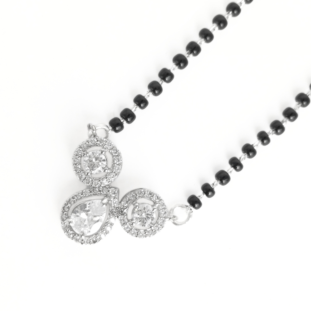 Lunar Bloom Mangalsutra 18 inches / 6.58 g