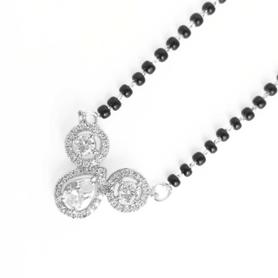 Lunar Bloom Mangalsutra 18 inches / 6.58 g