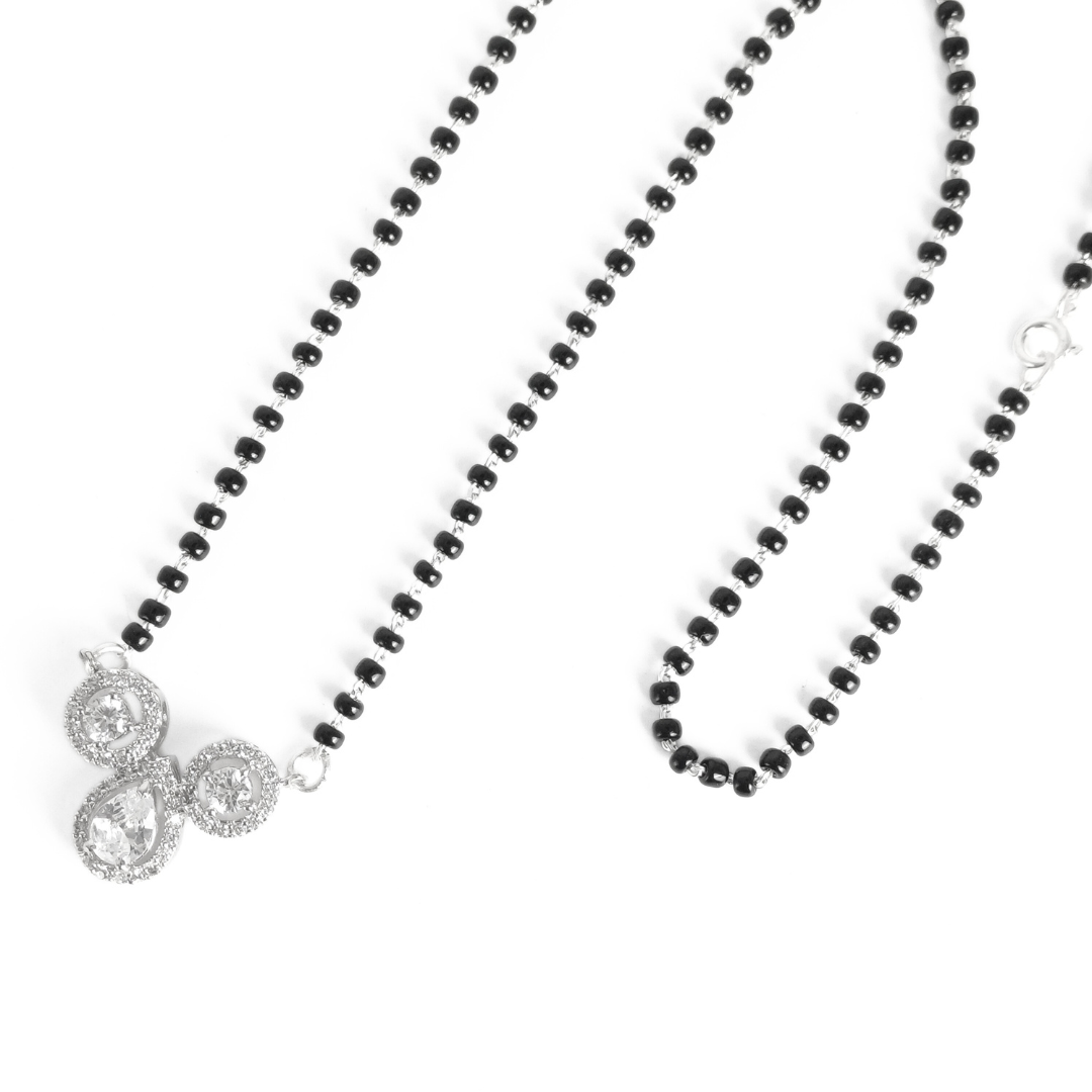Lunar Bloom Mangalsutra 18 inches / 6.58 g