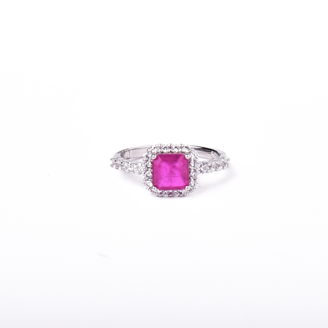 Magenta Majesty Ring 13 mm / 2.1 g