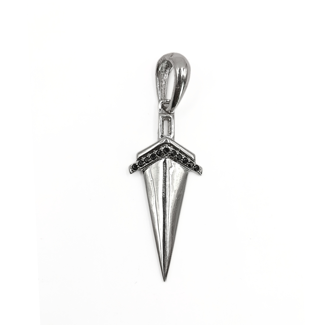 Midnight Dagger Pendant 3.15 g