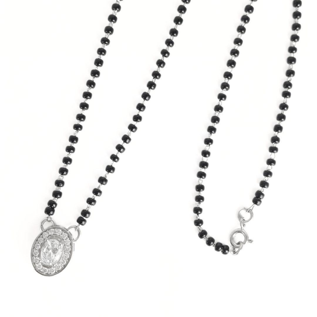 Oval Charm Mangalsutra 18 inches / 6.05 g