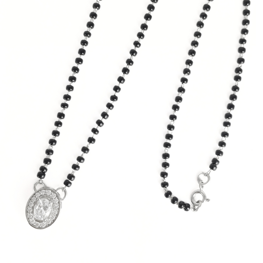 Oval Charm Mangalsutra 18 inches / 6.05 g