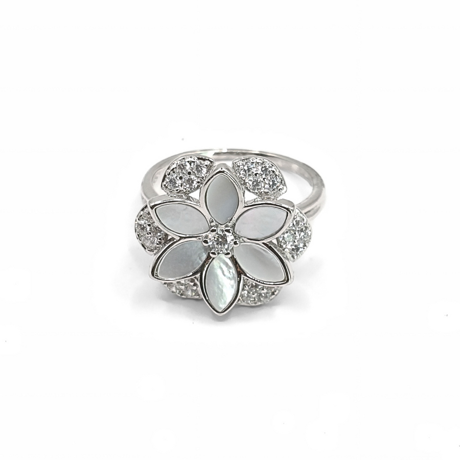 Pearl Bloom Ring 13 mm / 3.79 g