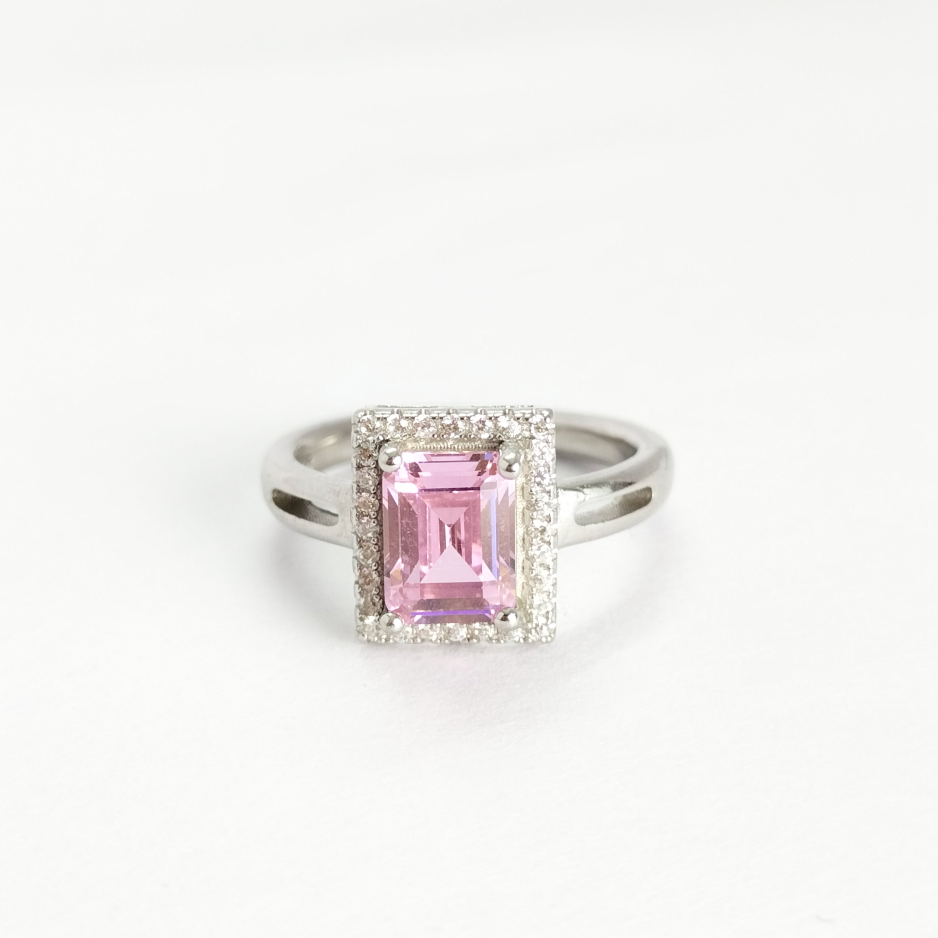 Pretty In Pink Ring 15 mm / 4.52 g