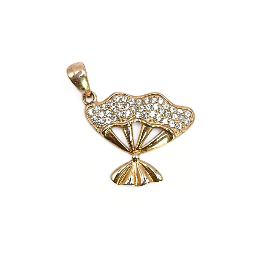 Radiant Bouquet Pendant Free Size