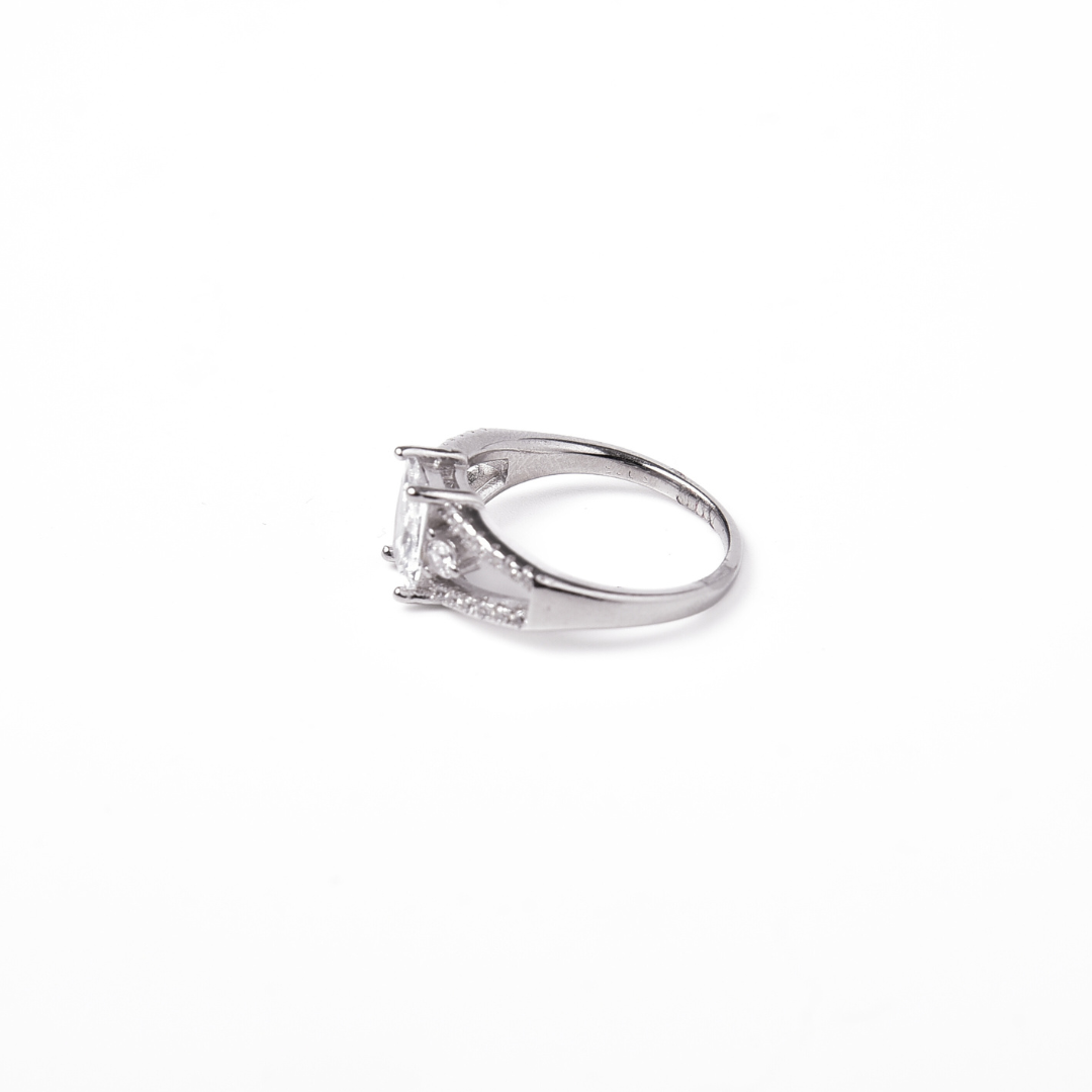 Radiant Edge Ring 12 mm / 3.06 g