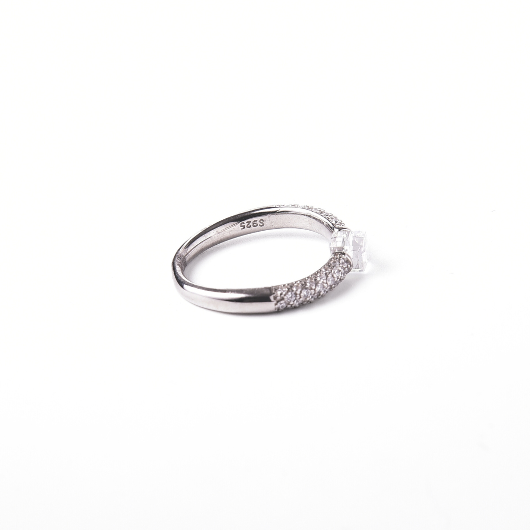 Radiant Embrace Ring 16 mm / 2.47 g