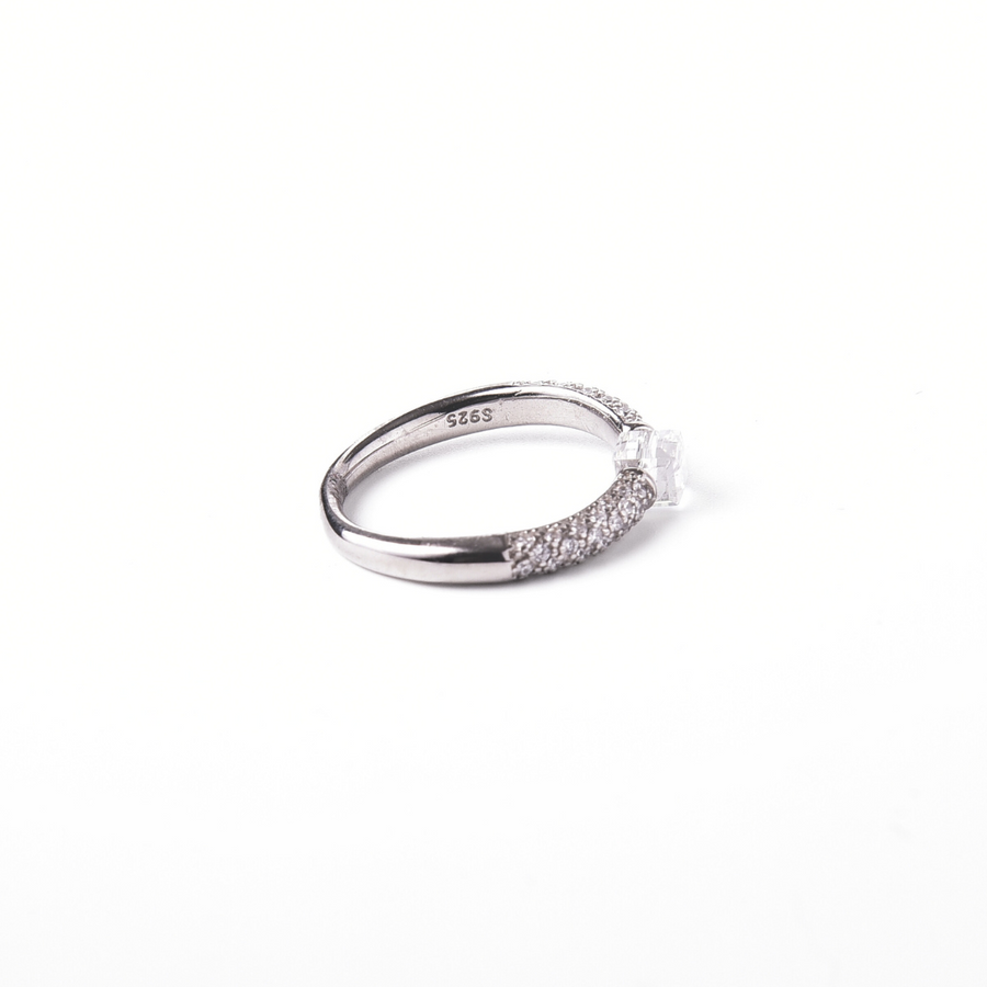 Radiant Embrace Ring 16 mm / 2.47 g
