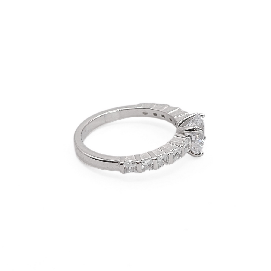 Radiant Solitaire Ring 10 mm / 2.63 g
