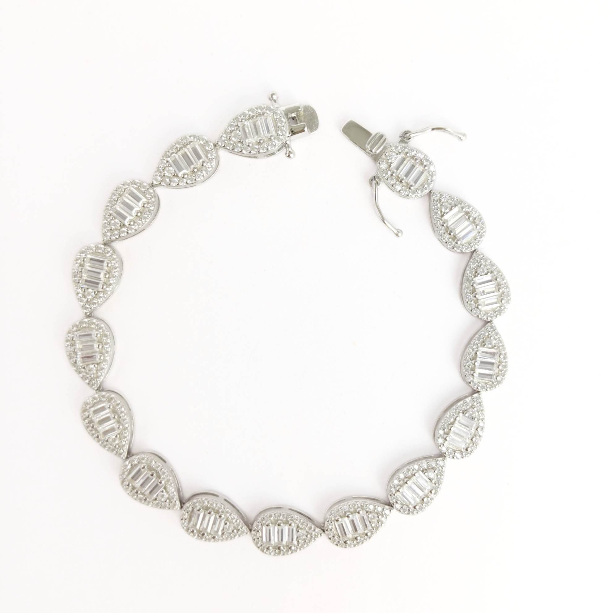 Teardrop Sparkle Bracelet 178 mm