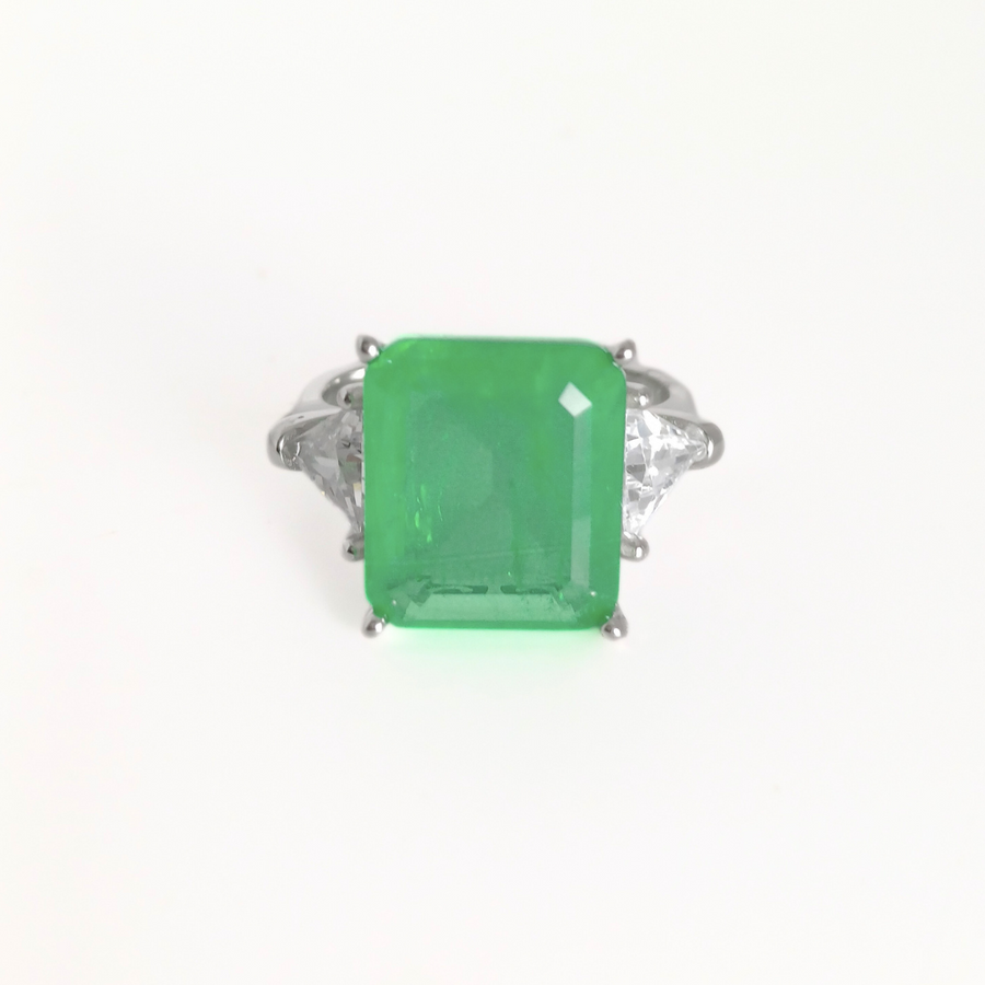 The Emerald Nexus Ring 17 mm / 5.94 g