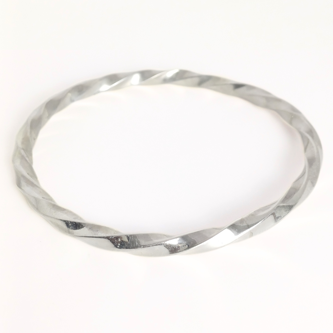 The Infinite Twist Kada 54 mm / 14.32 g