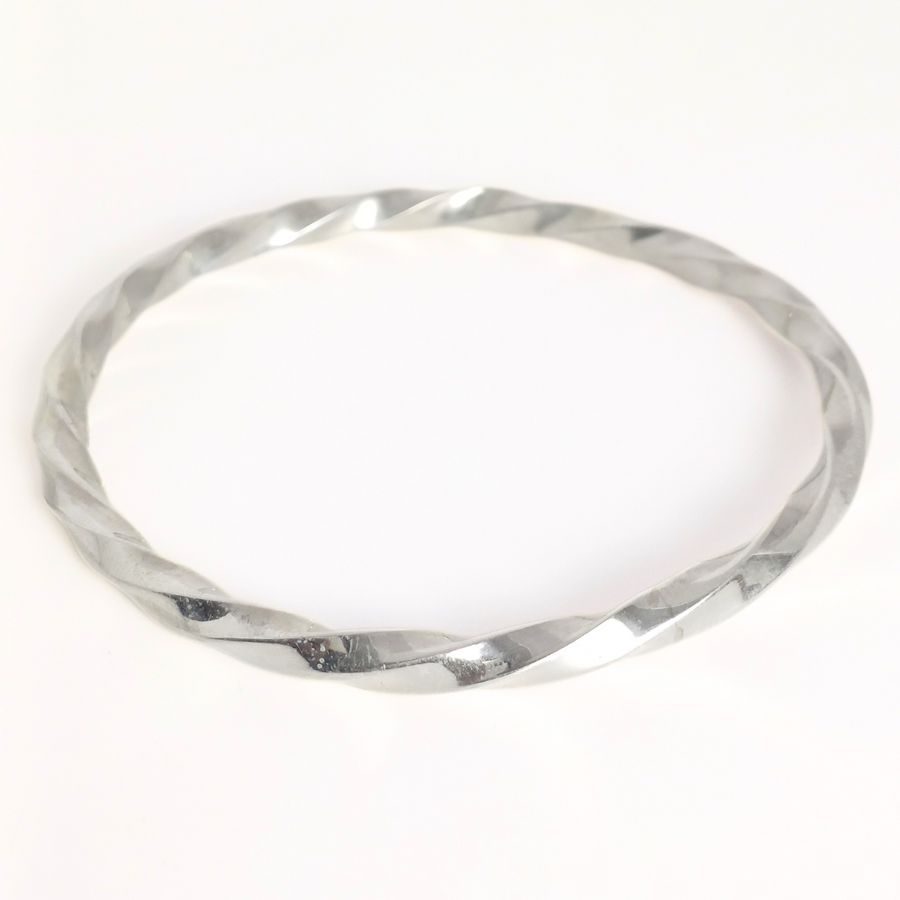The Infinite Twist Kada 54 mm