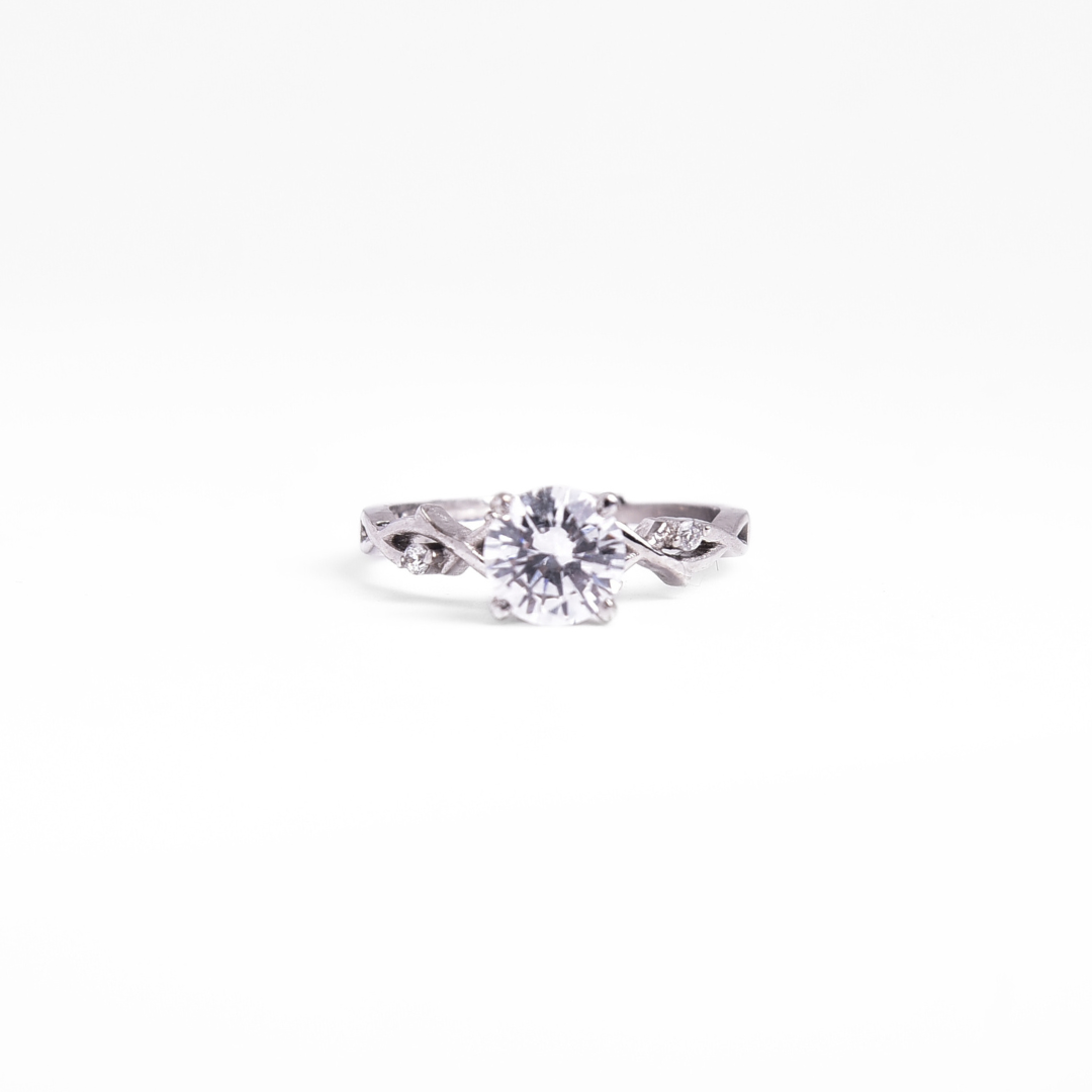 Timeless Twine Ring Free Size / 2.46 g