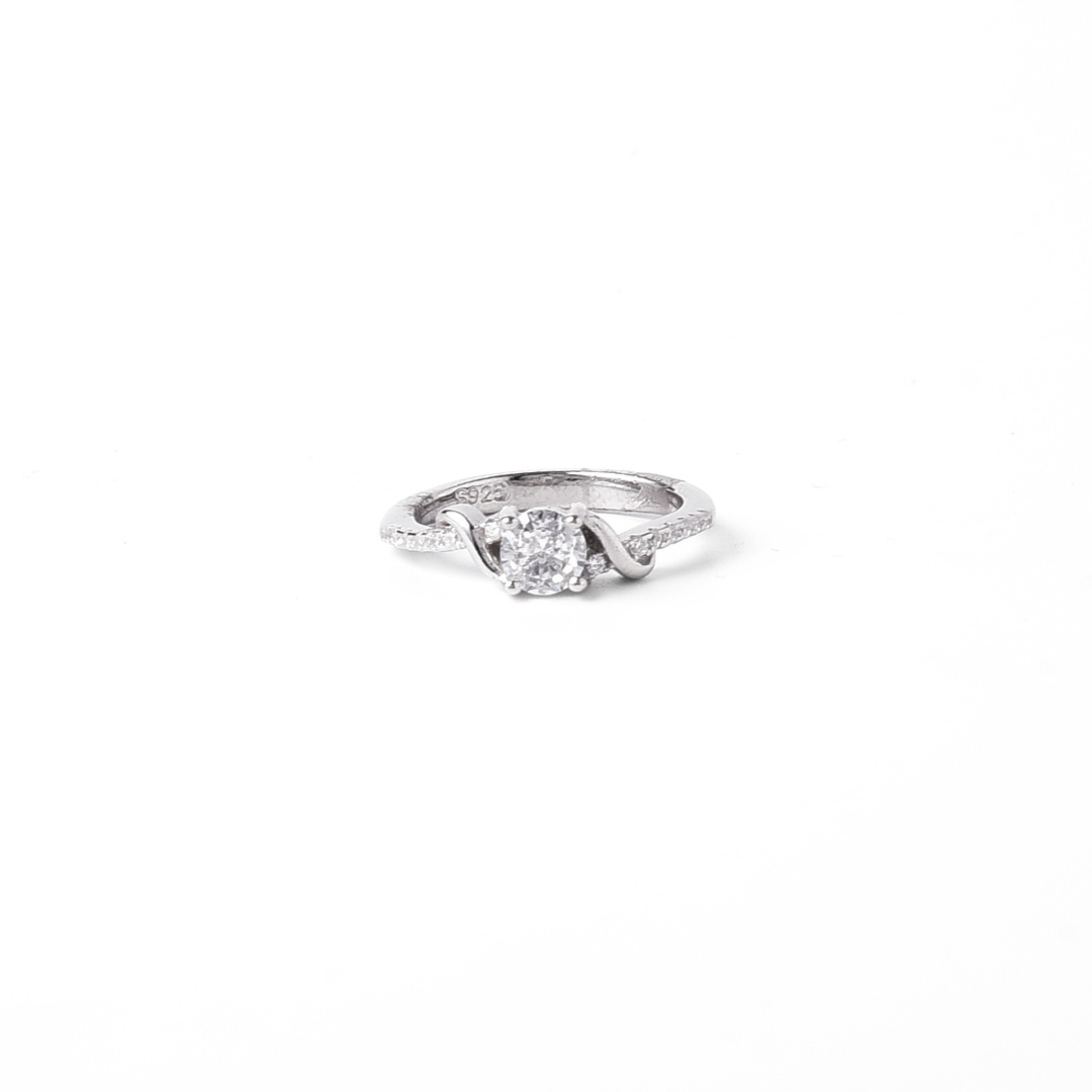 Twisted Fate Ring 10 mm / 2.51 g