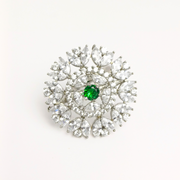 White Petal Emerald Ring Free Size